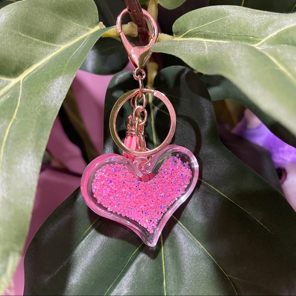 Pink Heart Glitter Keychain - Picture 3 of 3